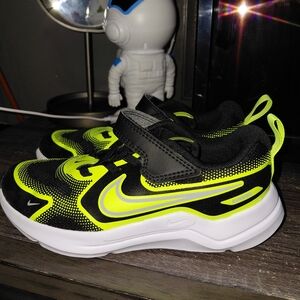 Nike Kids' Neon Yellow & Black Slip-On Running Shoes